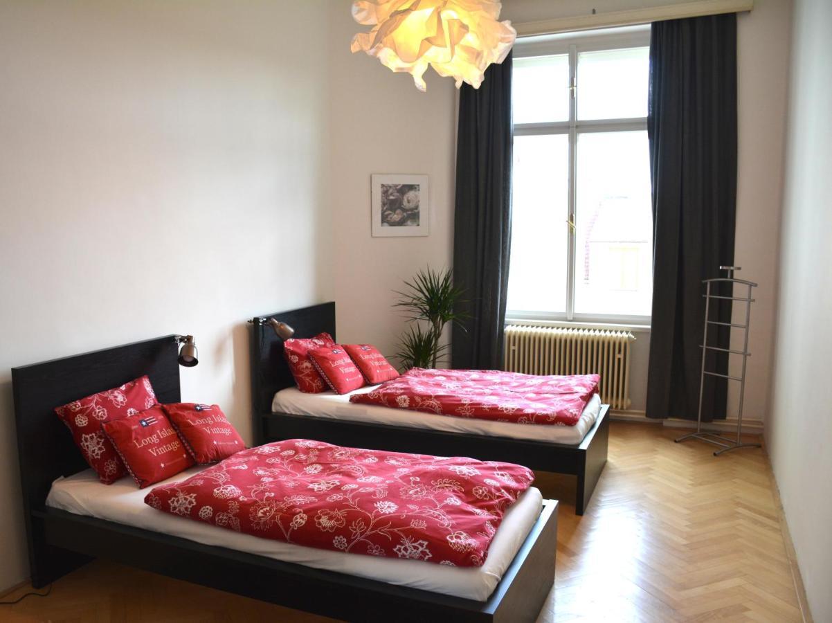 Beautiful View On The Prague Castle Close To The Centre Apartment Exterior photo